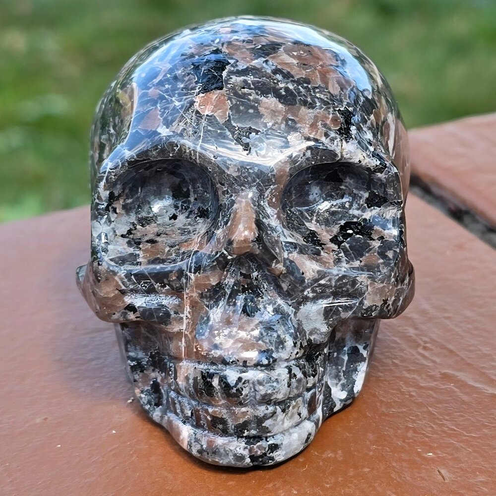 Yooperlite Skull – Illumination • Expression • Fire Within